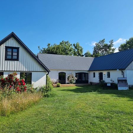 4B Oesterlen Bed & Breakfast トメリラ エクステリア 写真
